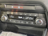 【シートベンチレーション】夏場は涼しい風でお尻や背中の熱やムレを防ぎ、冬はエアコンよりも早く温まってポカポカに!季節を問わず快適に過ごせます。