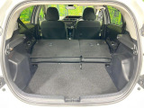 後席を格納すると、これだけの広さが!シーンに合わせたシートアレンジで、大きな荷物も積むことが出来ます♪