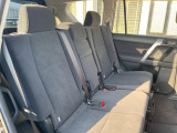 後部座席も気になるようなキズ・汚れやへたり等、大きなダメージはなく、良好な状態です。