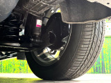 お車を安心してお乗りいただく為には、足回りの定期点検が欠かせません。サービスサポート(有償保証)では無料点検もご提供しており、安心のカーライフをお過ごしいただけるサポート体制が整っています。