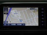 ナビゲーションを装備。タッチパネル式で使い易く、お出かけも楽々です♪