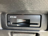 ETC2.0を装備しております。高速道路での渋滞情報取や従来のETCより通行料金がお安くなる場合がございます。