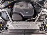 【BMWエンジン】革新的なガソリン・エンジン・テクノロジーによる高性能かつ高効率。レスポンスの良いパワーを発揮。常にスムーズな吸気を実現しアクセル開度にダイレクトに反応しドライビングを楽しく演出。