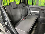 後部座席も気になるようなキズ・汚れやへたり等、大きなダメージはなく、良好な状態です。