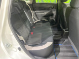 後部座席も気になるようなキズ・汚れやへたり等、大きなダメージはなく、良好な状態です。