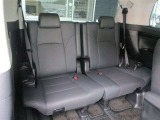 3列目シートもゆったり座れます。