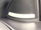 ●harman/kardonサウンドシステム:オーディオ専門メーカーが手掛けるプレミアムスピーカーを装備。多数のスピーカーから、音の粒立ちまで分かる高品質な音楽をお楽しみいただけます。