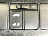 【パワースライドドア】スマートキーや運転席のスイッチでスライドドアの開閉が可能♪電動だから力を入れてドアを開ける必要が無く、小さいお子様でも、重い荷物を持っている時もラクに開け閉めできます♪