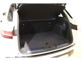 オンもオフも本気で楽しみたい方のために、用途に合わせてフレキシブルに活用できる室内空間です!必要なアイテム積み込んで、家族や仲間とかけがえのないアドベンチャーへお出かけください!