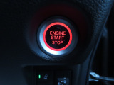 【エンジンスタートスイッチ搭載】 エンジンの始動を、スイッチひとつでスマートに。キーを差し込む必要が無いため、キーは持っているだけでOKです。
