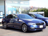 BMW在庫保有台数常時100台以上!ご来店の際はBMW本店(厚木市下荻野140-1)にご来店ください!弊社自慢の全天候型ショールーム!BMW在庫保有台数常時100台以上ございます!