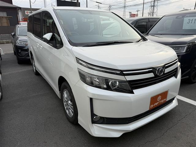 ヴォクシー2.0 V 4WD禁煙車 両側電動スライドドア 4WD