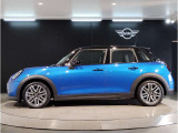 気密性の高いMINIは外観のかわいらしさとは裏腹に、外の雑音を遮り、高級感のある快適なドライブをお楽しみいただけます。