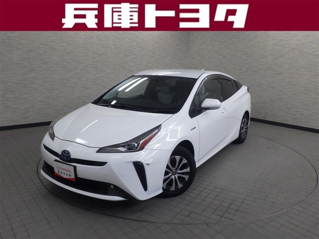 プリウス 1.8 A プレミアム E-Four 4WD （DAA-ZVW55）