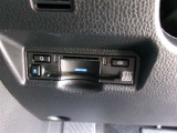 ETC車載器を装備しています。高速道路の料金所もストレスなく通行できます。すっきりとしたビルトインタイプですよ。