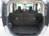 荷室もしっかり使える広さです。