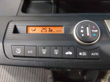 より快適にドライブを過ごして頂ける様に簡単に調整ができるオートエアコンを装備しております!ワンタッチですのでどなたでも簡単に操作できます!室内はこれでいつでも快適に保たれます。