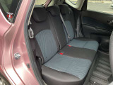 後部座席も当然、綺麗・清潔に仕上げております。内装の綺麗なお車は気持ちが良いですし、コンディションのいい車が多いです。前のユーザーが丁寧に使っていた証拠です。