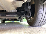 お車を安心してお乗りいただく為には、足回りの定期点検が欠かせません。サービスサポート(有償保証)では無料点検もご提供しており、安心のカーライフをお過ごしいただけるサポート体制が整っています。