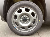 純正スチールホイールとセンターキャップです。