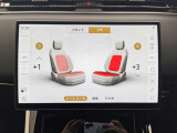 【全席シートヒーター】フロントシートとリアシートの両方で3段階調節が可能なシートヒーターが内蔵されております。寒い日でも快適にドライブ出来るオプション装備です。