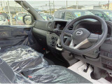 視界が良く運転性の良いフロントシート