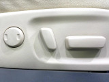 【パワーシート】スイッチ一つで簡単にシートの微調整が可能!電動だから力もいりません!快適なシートポジションにセットして、快適なドライブをお楽しみください。