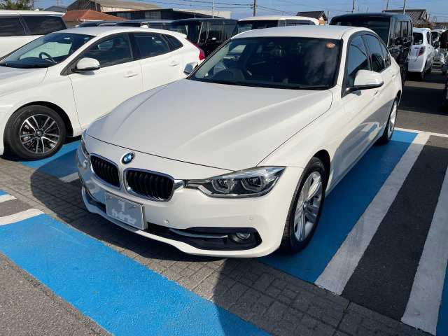 3シリーズセダン318i スポーツ