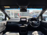 インパネ周りのお写真です。 視界が広く運転もしやすくなっております♪