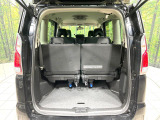 普段のお買い物や通勤、送迎等に十分な荷室スペースを確保しております。セカンドシートを倒すと、大きな荷物の積載も可能です♪