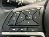純正オーディオなどを装着すればステアリングスイッチで、目線を逸らさずオーディオの操作やメーター内のディスプレイの変更ができます。