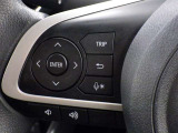 ステアリングスイッチ装備!運転しながら手元でオーディオの操作などができます。