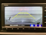 バックでの車庫入れも安心です! リアカメラが付いているバックモニター付のナビを装備しております。操作線もついており距離感も画面から確認できます。