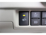 運転席シートヒーター付です。