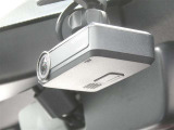 【ドラレコ搭載車】今や必需品のドライブレコーダー搭載車です。万が一のトラブルのときにも役に立つドライブレコーダーを装備しています。側面衝突や幅寄せ・割り込み対策に!