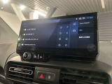 CarPlay , AndroidAuto 対応しております。車両設定も可能でございます。