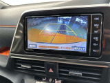 バックガイドモニターで、後方を確認しながら安心して駐車することができます。運転初心者も熟練者も必須の機能ですよ!