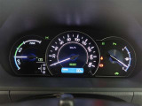 とっても見やすいメーターです。夜間時はラグジュアリーな気分にさせてくれる照明が魅力ですので、夜のドライブも楽しみになりますよ♪