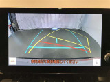 【バックモニター】駐車時に後方がリアルタイム映像で確認できます。大型商業施設や立体駐車場での駐車時や、夜間のバック時に大活躍!運転スキルに関わらず、今や必須となった装備のひとつです!