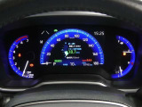 各操作スイッチは使いやすい位置に配置され、とっても見やすいメーターです。夜間時はラグジュアリーな気分にさせてくれる照明が魅力ですので、夜のドライブも楽しみになりますよ♪