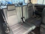 3列目シートはもちろん状態良好☆大人でもゆったりと座って頂けますので、大人数でのお出かけもラクラクです♪ご家族で、気の知れた仲間で、ドライブに行くのが楽しみですね♪
