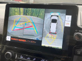 【全周囲カメラ】専用のカメラにより、上から見下ろしたような視点で360度クルマの周囲を確認することができます☆死角部分も確認しやすく、狭い場所での切り返しや駐車もスムーズに行えます。