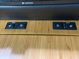 【シートベンチレーション】夏場は涼しい風でお尻や背中の熱やムレを防ぎ、冬はエアコンよりも早く温まってポカポカに!季節を問わず快適に過ごせます。