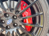 【ブレンボ製キャリパー】ハイパワー車両には強力なブレーキが必須!世界のスーパーカーにも採用されるイタリアの高級メーカー「ブレンボ」を装着!色鮮やかなキャリパーがスポーティな印象を引き立てます♪