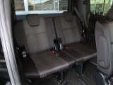 3列目シートもキレイです。