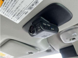 【日産純正 車内撮影用カメラ付きドライブレコーダー装着車】 映像/音声の記録はもちろん、映像再生時に走行軌跡や車速のわかるGPS搭載。事故時の客観的な検証に役立ちます