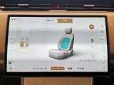 【全席シートマッサージ】フロント、リアシートに5段階調整可能なシートマッサージが装備されております。ドライブ中でも疲れを癒してくれます。