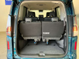 開口部が大きく荷物の積み下ろしがしやすいラゲッジスペースです。
