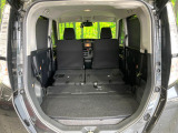 普段のお買い物や通勤、送迎等に十分な荷室スペースを確保しております。セカンドシートを倒すと、大きな荷物の積載も可能です♪