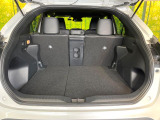 普段のお買い物や通勤、送迎等に十分な荷室スペースを確保しております。セカンドシートを倒すと、大きな荷物の積載も可能です♪